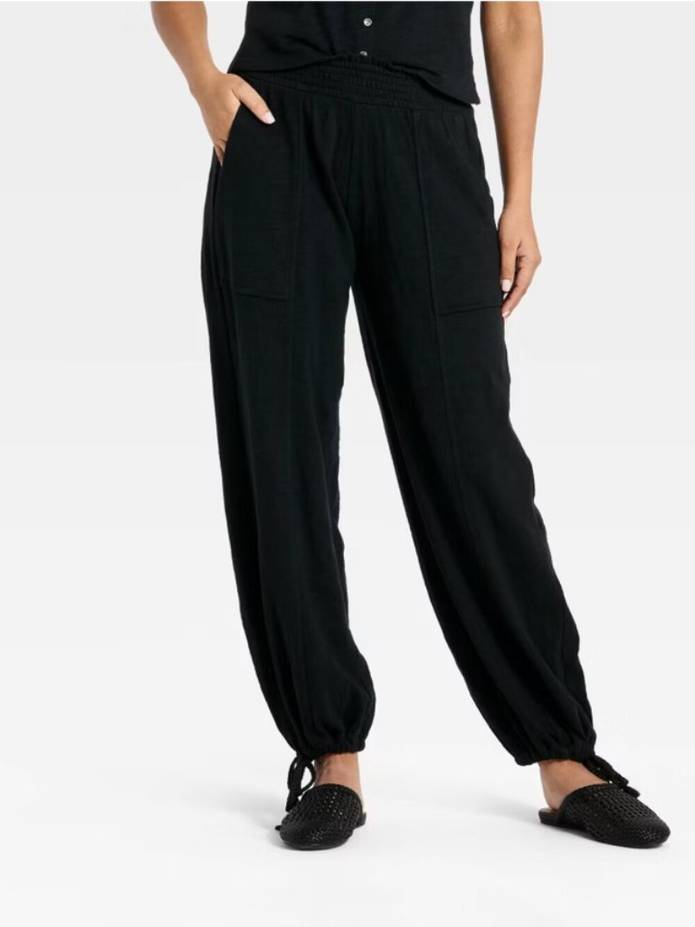 Women's Mid-Rise Balloon Ankle Pull-On Pants - Universal Thread Black S